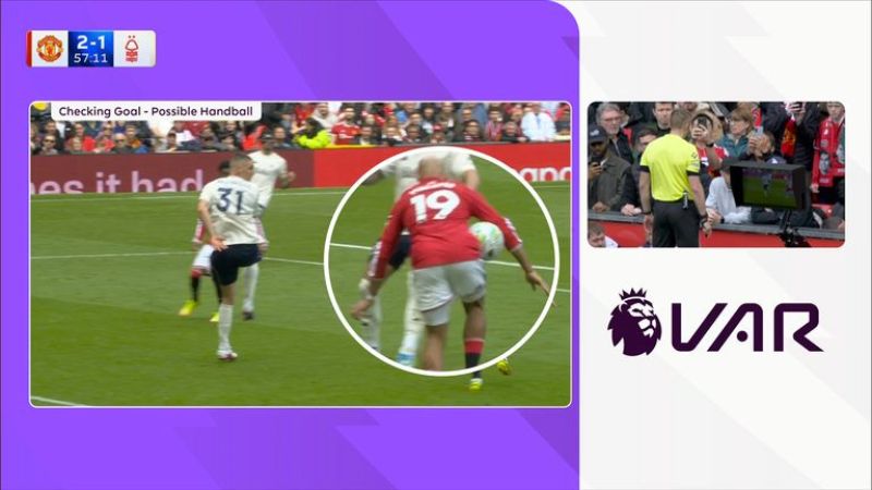 Bàn thắng nâng tỷ số của Man United gây tranh cãi vì lỗi để bóng chạm tay.